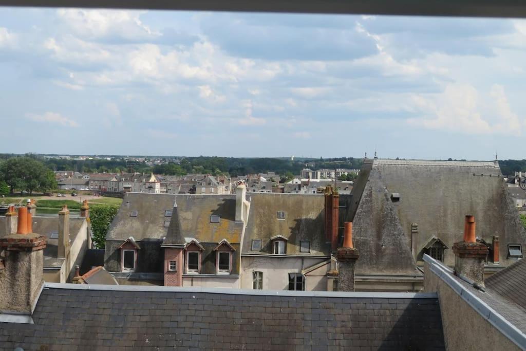 Loft De 53 M2 Centre Ville Blois,Tv Exterior foto