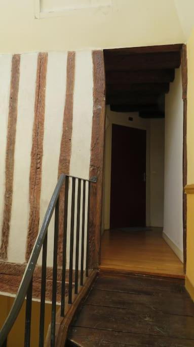 Loft De 53 M2 Centre Ville Blois,Tv Exterior foto